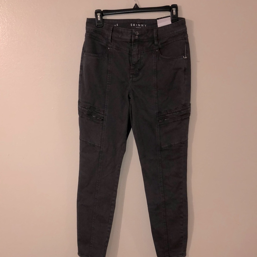 White House black market skinny jeans size 4